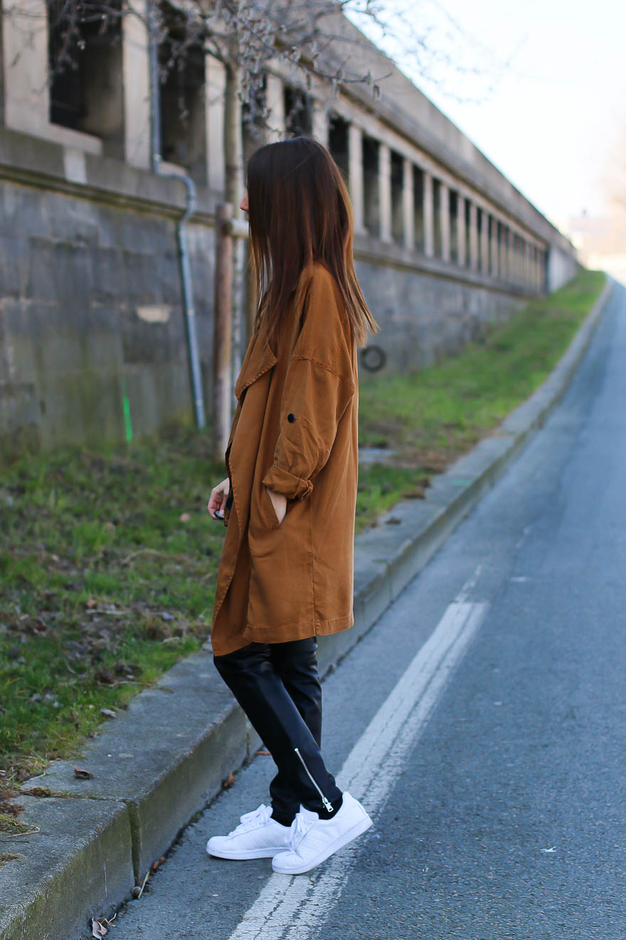 trench-coat-pantalon-cuir2