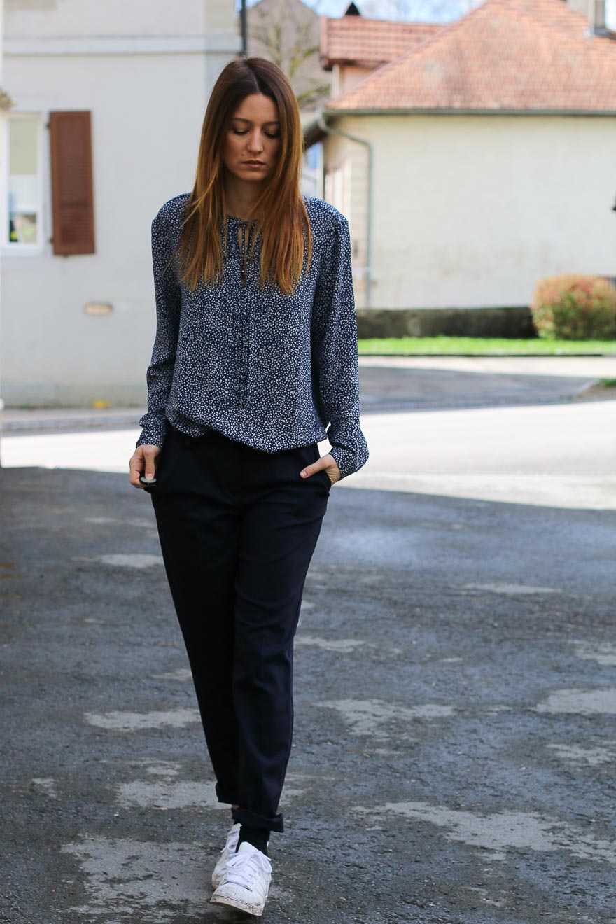 chemise-imprimee-pantalon-bleu5