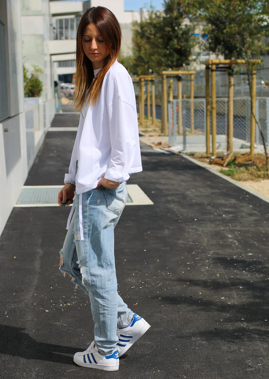 tshirt-blanc-jeans-troue1