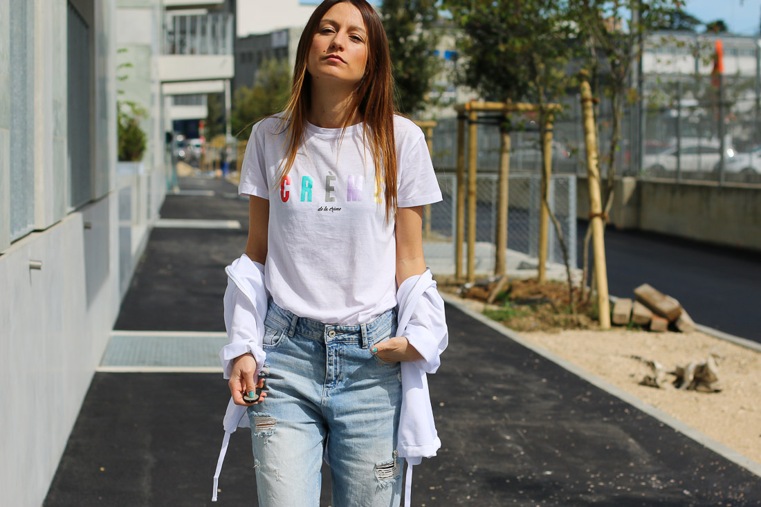 tshirt-blanc-jeans-troue2