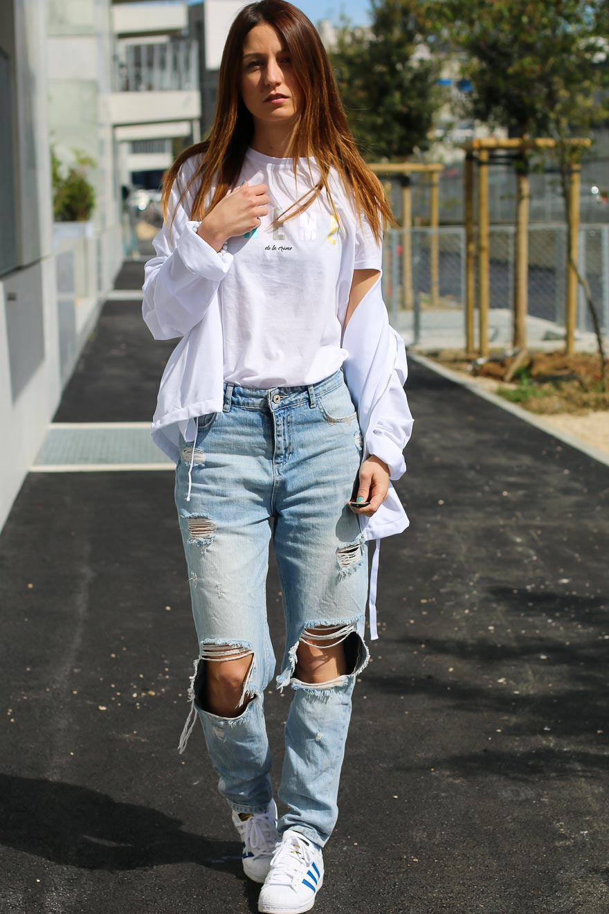 tshirt-blanc-jeans-troue4