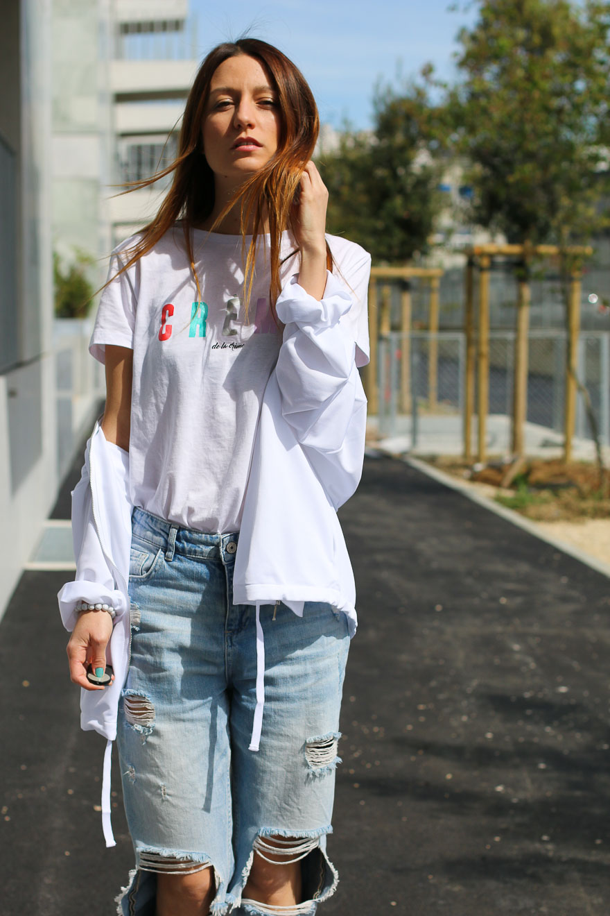 tshirt-blanc-jeans-troue8