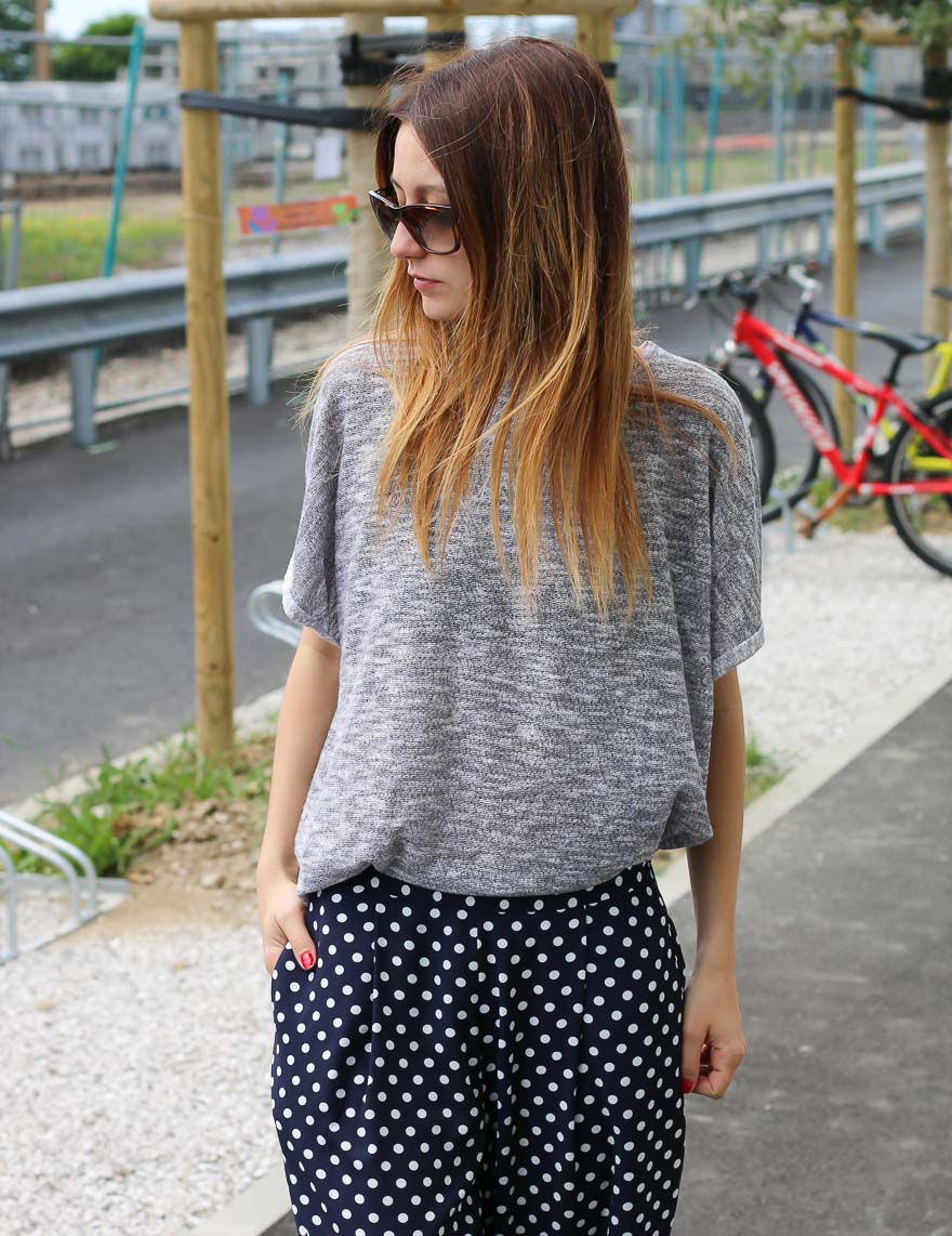 pantalon-pois-tshirt-gris4