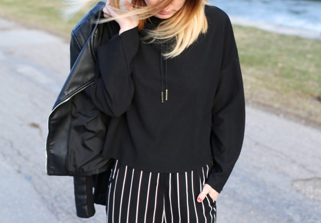 Le pantalon large taille haute - Ally Bing